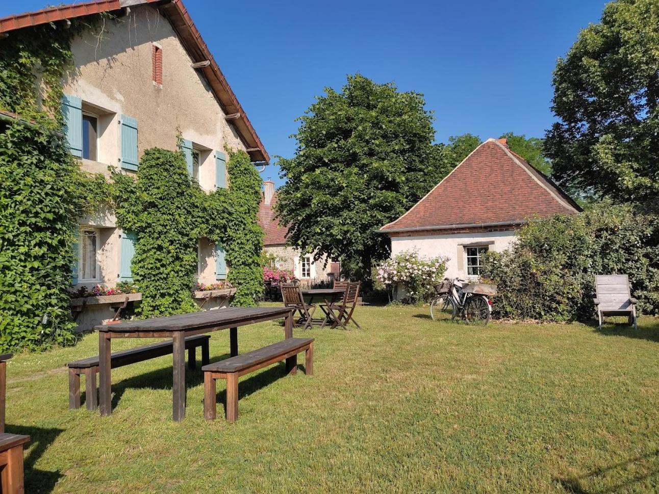 Chambres D'Hotes Domaine Du Bourg Gannay-sur-Loire Екстериор снимка
