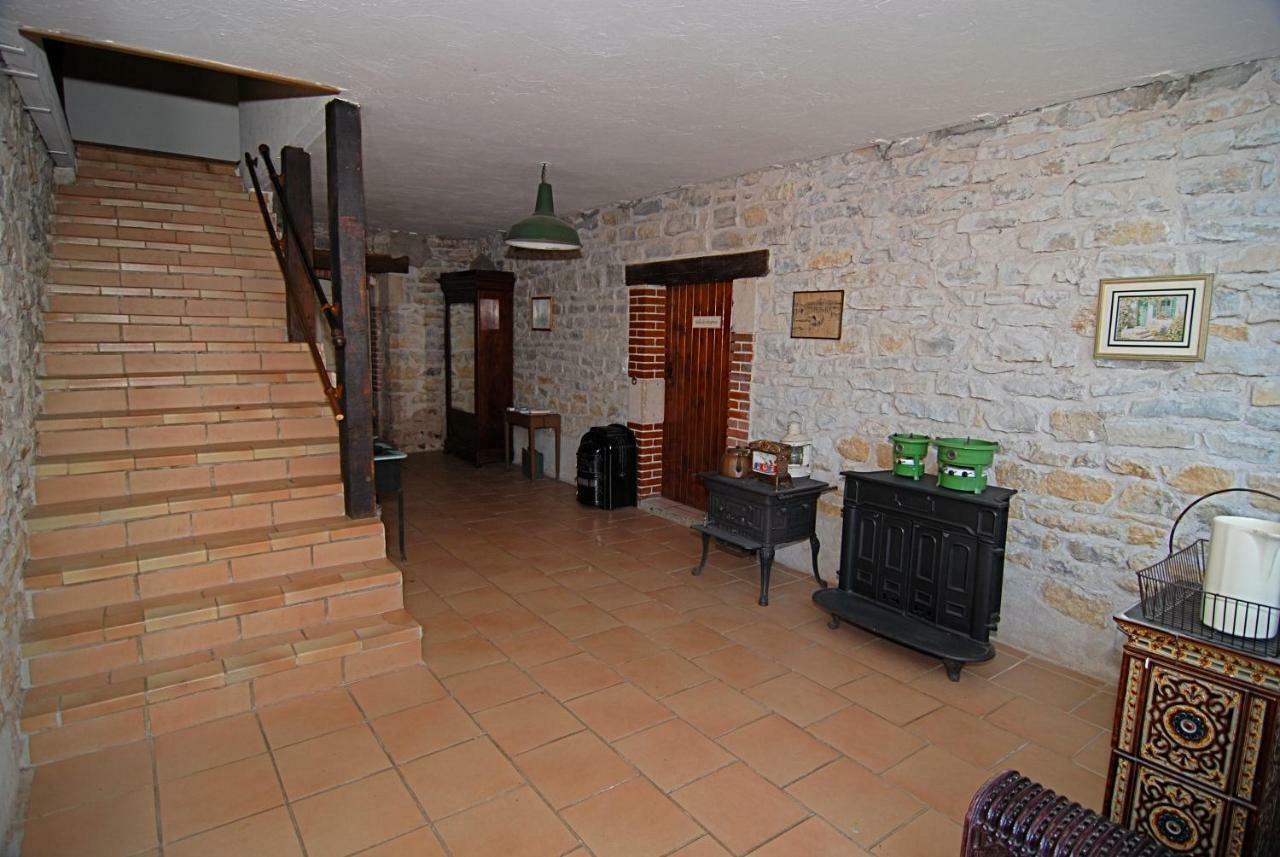 Chambres D'Hotes Domaine Du Bourg Gannay-sur-Loire Екстериор снимка
